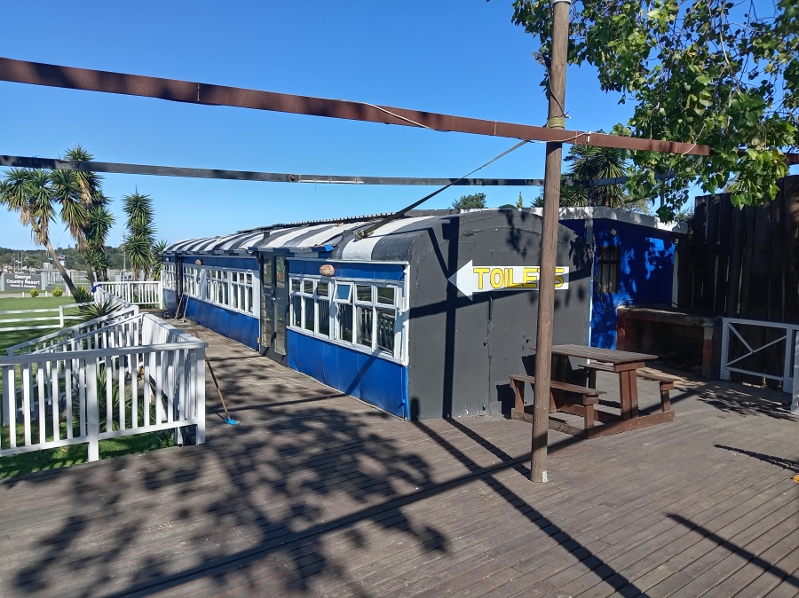 To Let Commercial Property for Rent in Kraaibosch Western Cape